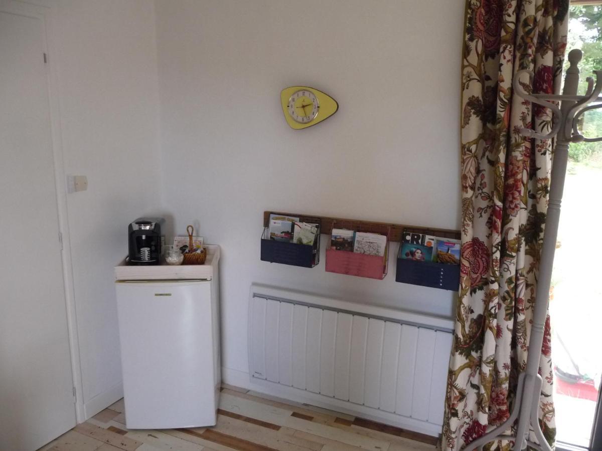 Bretagne Chambre D'Hotes Suite 53M2 Et Caravane Vintage Avec Cuisine Et Salle De Bains Privees Brittany B&B 53M2 Suite And Vintage Caravan Glamping With Private Kitchen And Bathroom Pleumeur-Gautier エクステリア 写真